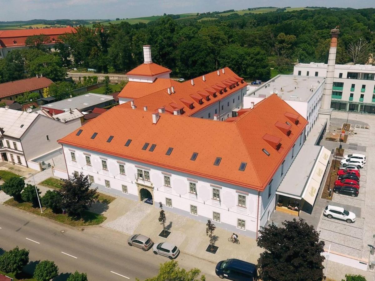 Hotel Pansky Pivovar Holesov Exterior photo